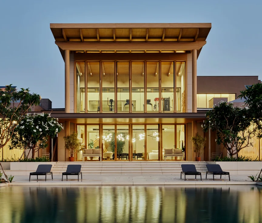 36.5°N villa facade